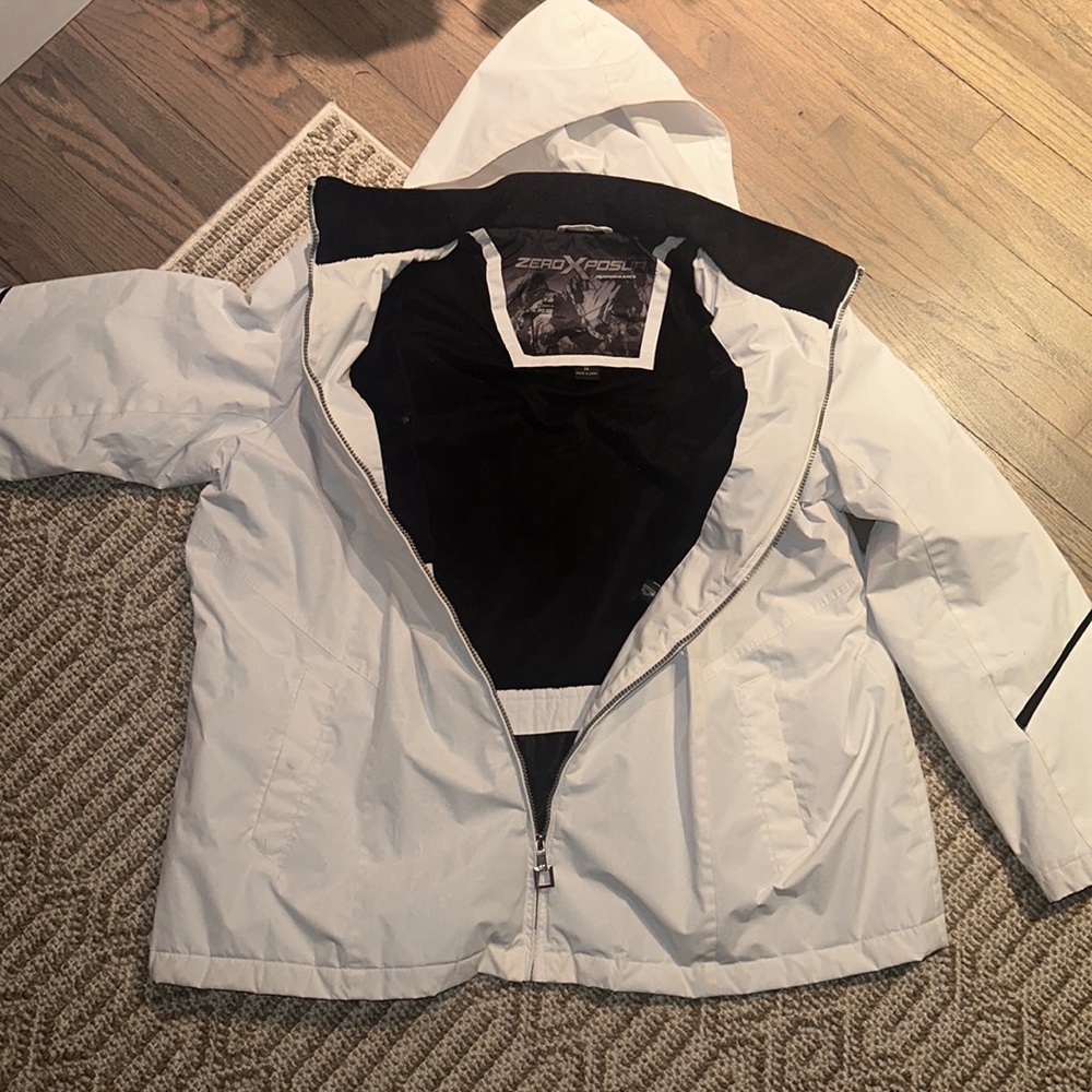 Lightweight jacket - Picture 3 of 4